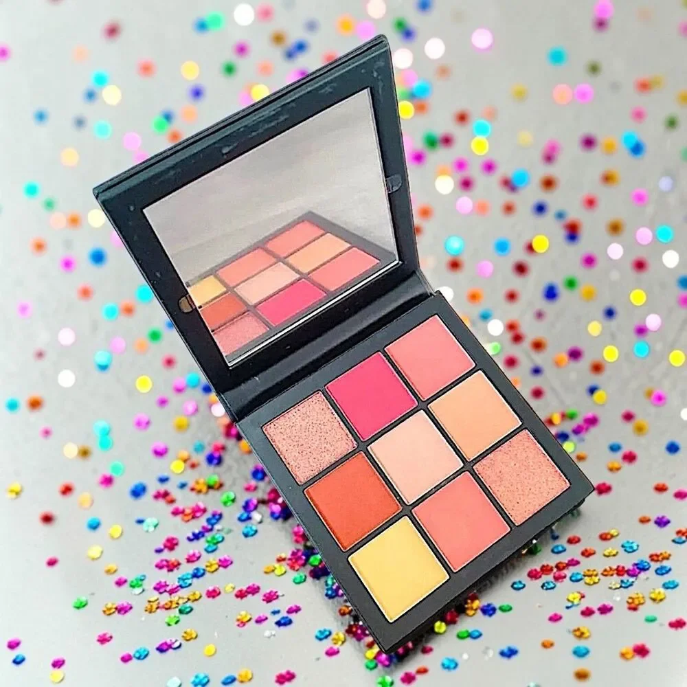 HUDA BEAUTY Coral Obsessions 9-Shade Eyeshadow Palette  9 x 0.04 oz New In Box